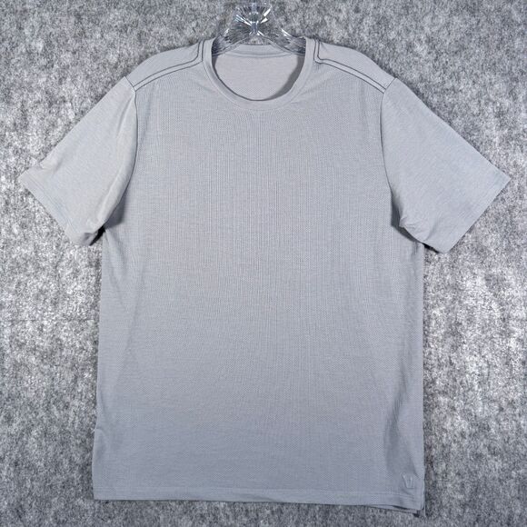 Vuori Shirt Mens Size Medium Gray Viewpoint Short Sleeve T Shirt Run Workout - Picture 2 of 10